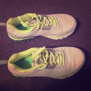 Reebok Sneakers